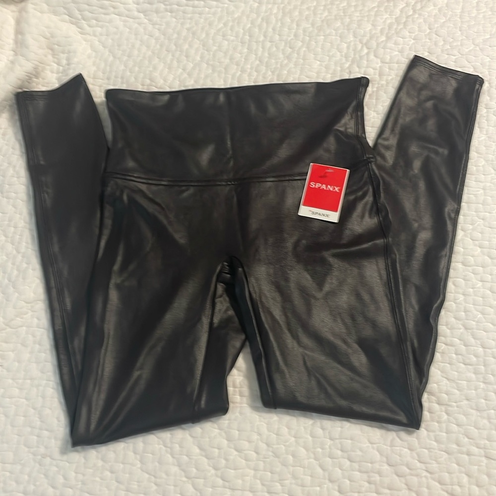NWT. Spanx Faux Leather Leggings